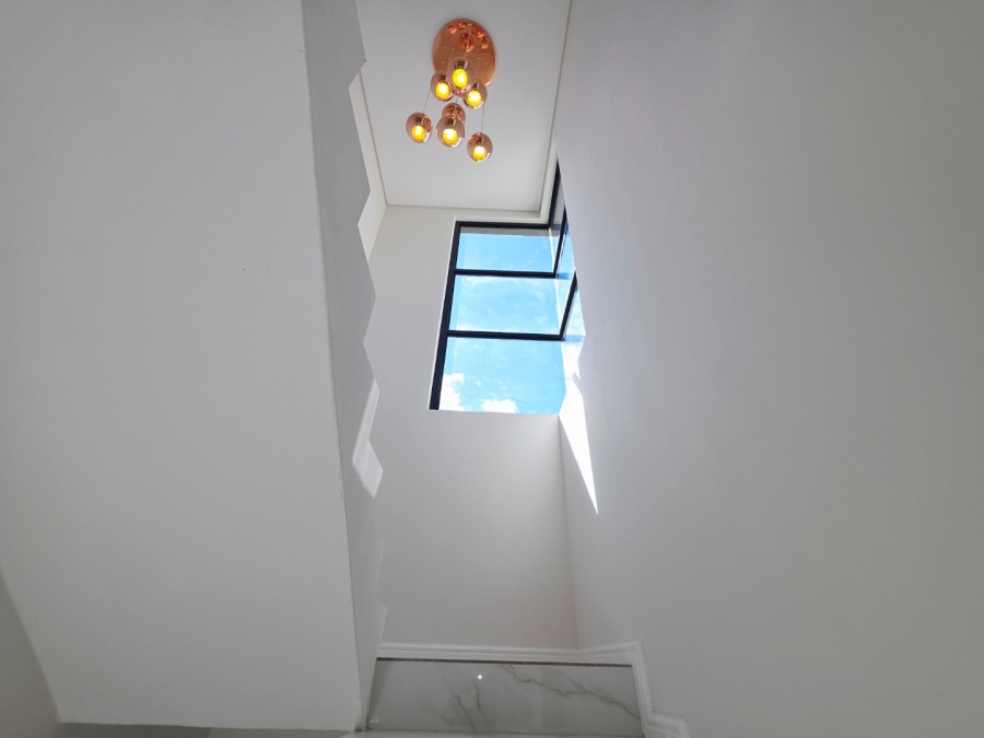 4 Bedroom Property for Sale in Sandown Western Cape